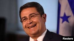 Observadores ciudadanos de Honduras han señalado supuesta corrupción de Juan Orlando Hernández, pero se desconoce si el Ministerio Público tenga abiertas investigaciones sobre casos relacionados. [Foto de archivo]