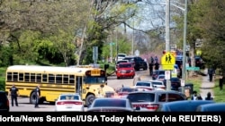 Scena ispred srednje škole u Noksvilu posle pucnjave