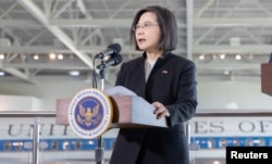 台灣總統蔡英文在加州與美國國會眾議院議長凱文·麥卡錫舉行閉門會談後發表講話。 （2023年4月5日）