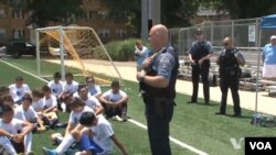 Politsiya "qiyin" o'smirlar bilan ishlaydi