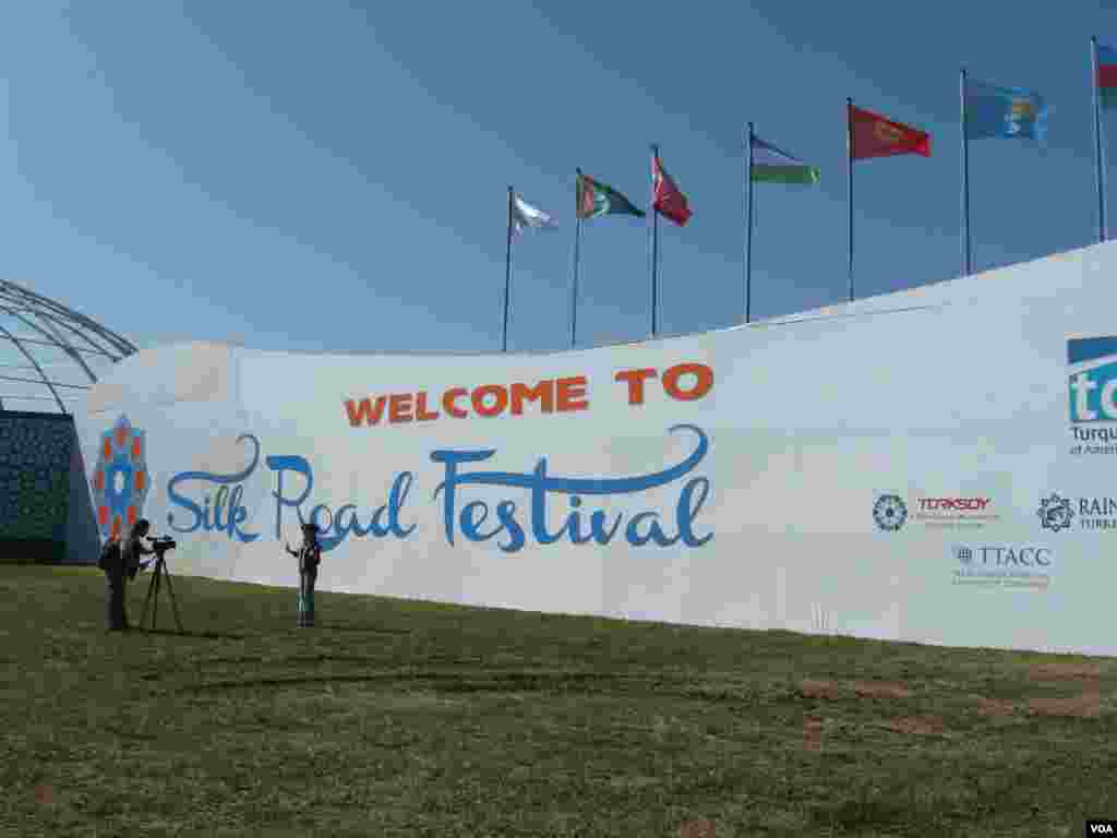 Texasda Ipak Yo'li festivali