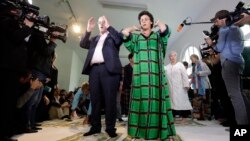 Masjidning ochilishida ayol kishi imomlik qildi