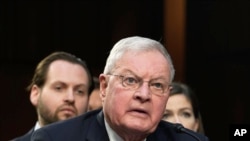 แฟ้มภาพ - คีธ เคลลอกก์ ประธานร่วมของ Center for American Security ขึ้นให้ข้อมูลต่อคณะกรรมาธิการวุฒิสภา เกี่ยวกับความขัดแย้งในยูเครน เมื่อ 28 ก.พ. 2566 ที่กรุงวอชิงตัน