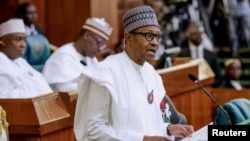 Le président du Nigeria President Muhammadu Buhari défend devant l'Assemblée Nationale, son budget 2019 Abuja, Nigeria, Dec. 19, 2018. 