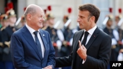 Shugaban Faransa Emmanuel Macron da Shugaban Gwamnatin Jamus Olaf Scholz 