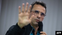 El líder del partido político venezolano Primero Justicia, Henrique Capriles, durante una reunión con la Asociación de Prensa Extranjera, en Caracas, el 10 de octubre de 2023.