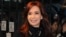 La presidenta Cristina Fernández sufrió un golpe contra una reja de seguridad.
