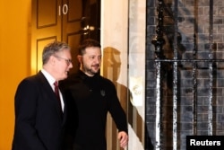 Waziri Mkuu wa Uingereza Keir Starmer akutana na Rais wa Ukraine Volodymyr Zelenskiy mjini London