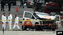 2017-yil, 1-noyabr: Sayfullo Soyipov ijaraga olingan yuk mashinasini odamlar ustiga haydab, 8 kishini o’ldirgan, 20 ga yaqin odamni jarohatlagan, keyin Bruklin ko’prigi tomon harakatlangan