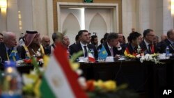 د متحدو عربو اماراتو رسنیو ویلي زلمی خلیلزاد د دغې غونډې په نتایجو خوښ دی