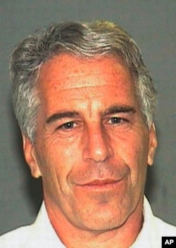Foto de archivo de Jeffrey Epstein. Julio de 2006, provista por la Oficina del Alguacil de Palm Beach, Florida.
