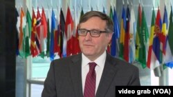 Metju Palmer, specijalni predstavnik Stejt departmenta za Zapadni Balkan, u razgovoru za Glas Amerike.