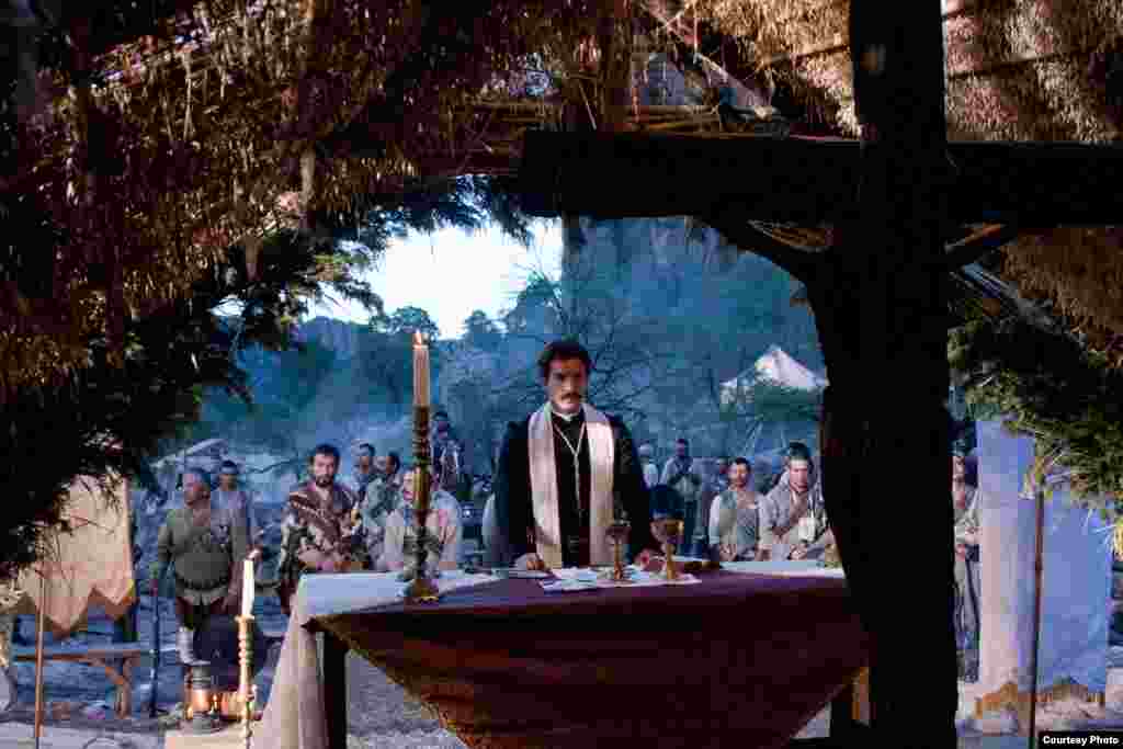 Santiago Cabrera (center) in FOR GREATER GLORY, courtesy of ARC Entertainment. (Photo: Hana Matsumoto)