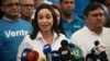 La lideresa de la oposición venezolana, María Corina Machado, habla en una conferencia de prensa en la sede de su partido político en Caracas, el 6 de diciembre de 2023.