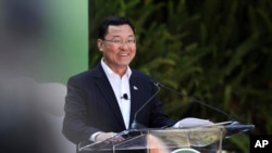 中國駐美大使謝鋒在聖地牙哥動物園大熊貓新館開幕儀式上致詞。 (美聯社：2024年8月8日)