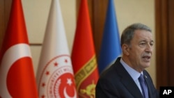 Ministar odbrane Turske Hulusi Akar obraća se novinarima u Ankari, Turska, 21. maja 2019.