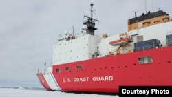 美國海警隊希里號破冰船在北冰洋活動(美國海警隊照片)