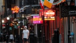 Ulica Burbon u Nju Orleansu, obično prepuna turista, bila je prazna kada je epidemija koronavirusa počela da se širi po SAD. Foto: 19. mart 2020.