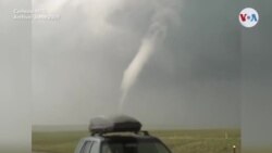 Cuerpos de emergencia siguen buscando cuerpos tras tornados en EE.UU.