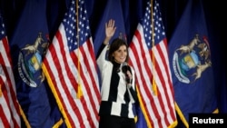 បេក្ខជនប្រធានានាធិបតីនៃគណបក្សសាធារណរដ្ឋអ្នកស្រី Nikki Haley ថ្លែង​នៅក្នុង​យុទ្ធនាការ​មួយ នៅទីក្រុង Troy រដ្ឋ Michigan កាលពីថ្ងៃទី២៥ ខែកុម្ភៈ ឆ្នាំ២០២៤។ 