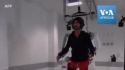 Un exosquelette piloté par la pensée