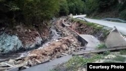 Arhiva - Radovi na izgradnji mini hidroelektrane (Foto: Udruženje "Odbranimo reke Stare planine", ustupio Milan Tokić)