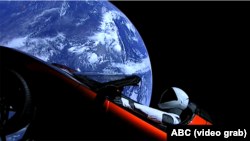 Електромобіль Tesla Ілона Маска в космосі