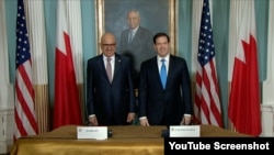 مارکو روبیو، وزیر امور خارجه آمریکا، در کنار عبداللطیف بن راشد الزیانی، وزیر امور خارجه بحرین (چهارشنبه ۲۵ تیر ۱۴۰۴)