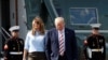 Le président américain Donald Trump et la première dame Melania Trump débarquent du Marine One à l'aéroport municipal de Morristown en route pour Washington après un week-end à Bedminster, New Jersey, États-Unis, le 4 août 2019. REUTERS / Yuri Gripas