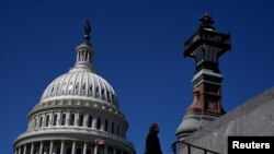 В інтерв'ю американським ЗМІ двоє впливових конгресменів-республіканців заявили, що, на їхню думку, ця пропаганда вплинула на їхню базу та деяких їхніх колег, які повторювали наративи Кремля на засіданнях Конгресу.