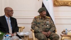 Le chef du conseil militaire démissionne au Soudan