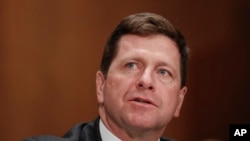 Джей Клейтон, Голова Комісії США з цінних паперів