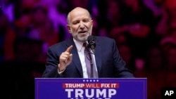 卢特尼克将领导负责美中贸易战事务的关键政府机构，但卢特尼克与中国密切的商业往来成为关注焦点。(美联社：2024年10月27日)