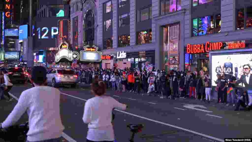 Şahiyên Serkeftina Hilbijartinan li New York