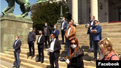 Konferencija za medija Saveza za Srbiju ispred zgrade Narodne skupštine Srbije, Foto: Facebook