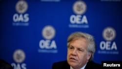 El secretario general de la OEA, Luis Almagro, participa en la conferencia de prensa de la Organización de Estados Americanos (OEA) con un panel de expertos internacionales independientes en Washington, Estados Unidos, el 29 de mayo de 2018.