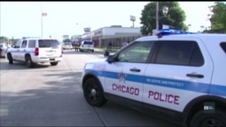 У який спосіб молодь Чикаго намагається вирішити проблему насильства у місті, яка вийшла з під контролю. Відео