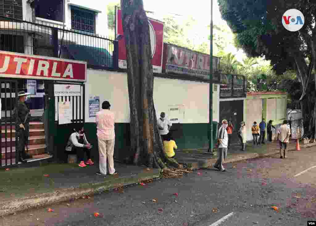 José Rafael Martínez confiesa a VOA Noticias que el saliente Parlamento le deja un sabor “bastante amargo”, pues considera que se fueron por el camino “incorrecto”. Caracas, 6 de diciembre de 2020. Foto: Carolina Alcalde - VOA.
