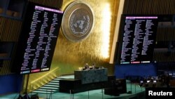 Резултатите од гласањето во Генералното собрание на ОН по повод 3-годишнината од руската инвазија на Украина, во седиштето на ОН во Њујорк, 24 февруари 2025 година