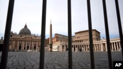 意大利全国封城后罗马梵蒂冈圣彼得广场空无一人。（2020年3月10日）