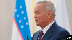 "O’zbekiston hukumati fuqarolarni qamashda, diniy yig’inlarni ta’qib qilishda, diniy adabiyotni musodara qilib yo’q qilishda davom etayapti", - deydi Jon Kerri, Amerika bosh diplomati. 