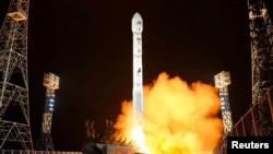 北韓稱發射一枚間諜衛星的火箭2023年11月21日昇空。