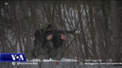 Ukrainasit vazhdojnë ndërtimin e strehimeve në rast bombardimi dhe stërvitjet për luftë guerilase