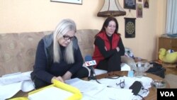 Gordana Đorić, predsednica Udruženja poslovnih žena “Avenija”, i Marija Novaković tokom razgovora za Glas Amerike (Foto: VOA)