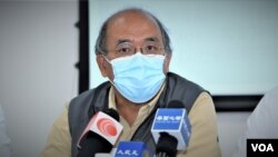 香港民意研究所副行政總裁鍾劍華 (美國之音 湯惠芸)