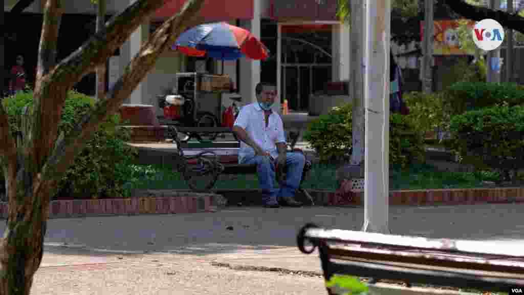 El miedo a morir sin ningún motivo es constante, la vida cotidiana de centenares habitantes de esta región cacaotera de Colombia desapareció.