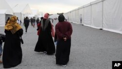 Qochqinlar vaqtincha yashayotgan lager, Fort Diks bazasi, Nyu-Jersi shtati