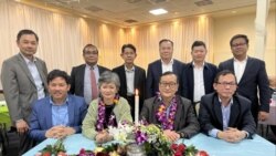 ថ្នាក់ដឹកនាំ​គណបក្ស​សង្គ្រោះ​ជាតិ​ចូល​រួម​នៅ​ក្នុង​សិក្ខាសាលា​មួយ​របស់​បក្ស​ នៅ​សហរដ្ឋ​អាមេរិក នៅទីក្រុង Jacksonville រដ្ឋ Florida សហរដ្ឋ​អាមេរិក កាល​ពី​ថ្ងៃ​ទី១៩ ខែ​កុម្ភៈ ឆ្នាំ​២០២២។ (ទំព័រ​ហ្វេសប៊ុកលោក​សម រង្ស៊ី)