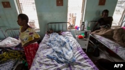 Wagonjwa katika hospitali moja ya Uganda.