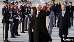 美國副總統彭斯週四（2月8日）抵達南韓訪問。